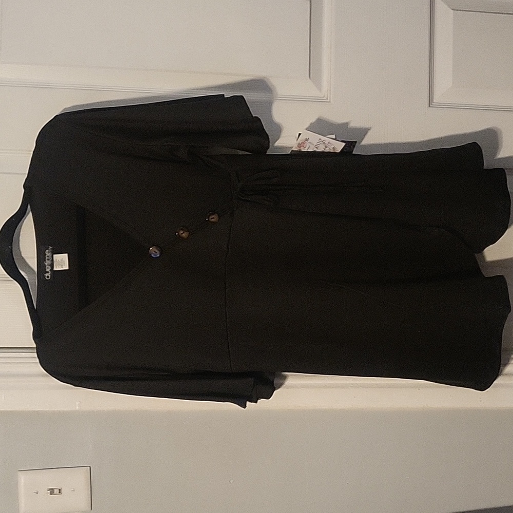 NWT Duetime Maternity Short Flutter Sleeve Nursing Friendly Top